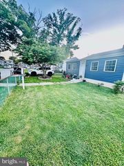 1736 LANGLEY ROAD RD, Essex, MD 21221