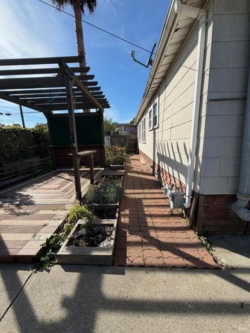 2002 marin St, Vallejo, CA 94590