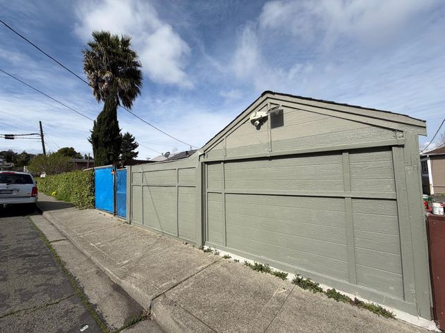 2002 marin St, Vallejo, CA 94590