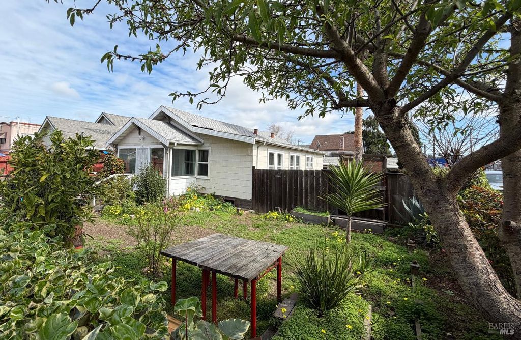 2002 marin St, Vallejo, CA 94590