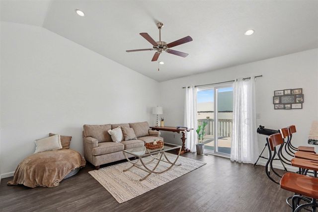 1734 Burr Pond Lane, Vicksburg, MI 49097