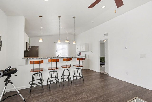 1734 Burr Pond Lane, Vicksburg, MI 49097