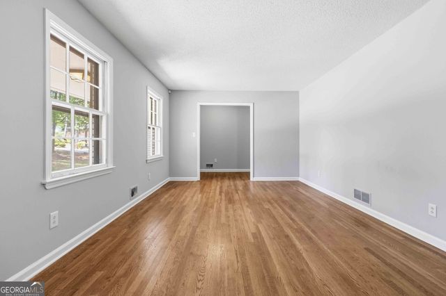 4204 Williamsburg Drive, Atlanta, GA 30337
