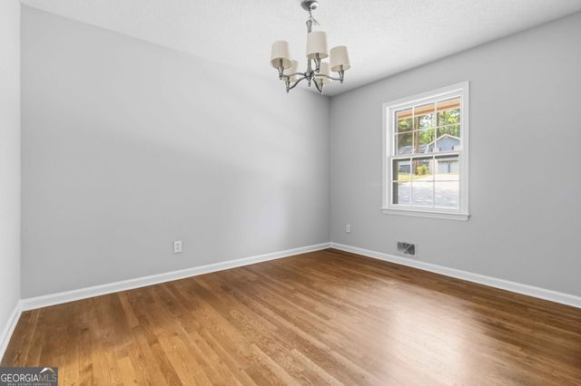 4204 Williamsburg Drive, Atlanta, GA 30337