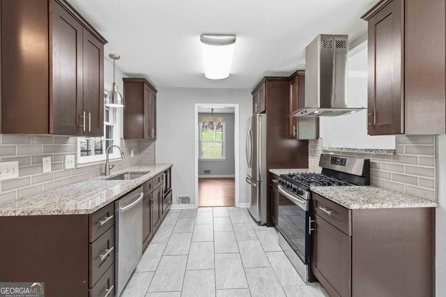 4204 Williamsburg Drive, Atlanta, GA 30337