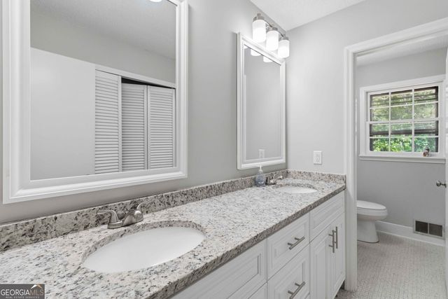 4204 Williamsburg Drive, Atlanta, GA 30337