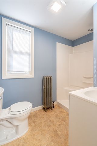 114 Green St, Gardner, MA 01440