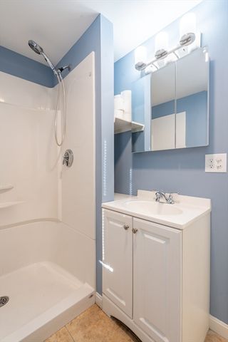 114 Green St, Gardner, MA 01440