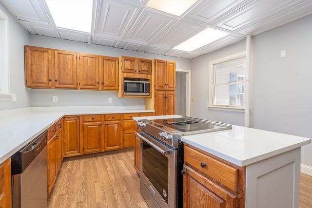 114 Green St, Gardner, MA 01440