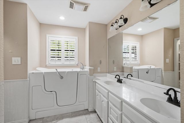 190 Westshore Drive, Wills Point, TX 75169