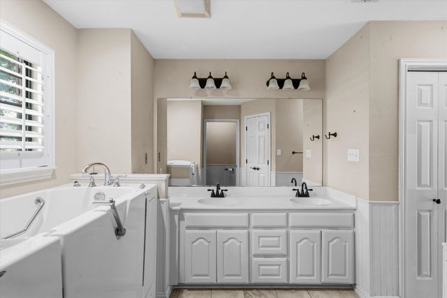 190 Westshore Drive, Wills Point, TX 75169