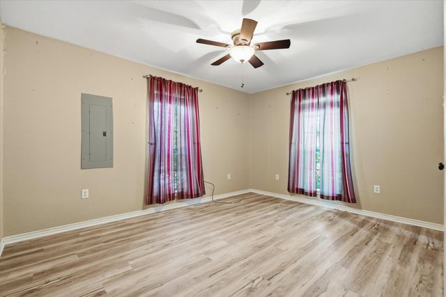 190 Westshore Drive, Wills Point, TX 75169