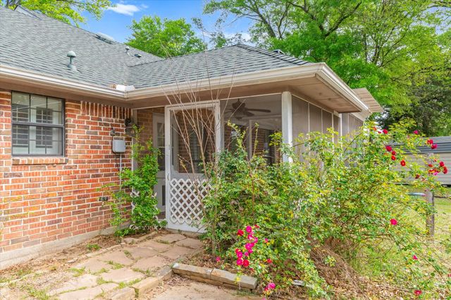 190 Westshore Drive, Wills Point, TX 75169