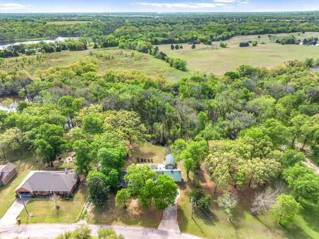 190 Westshore Drive, Wills Point, TX 75169