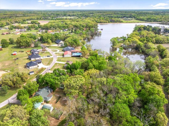 190 Westshore Drive, Wills Point, TX 75169