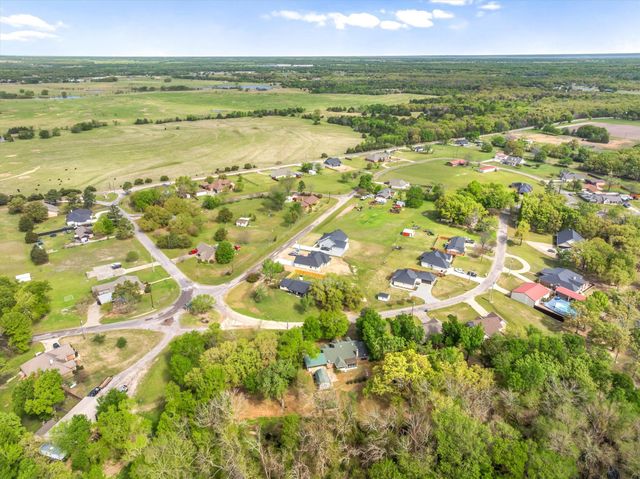 190 Westshore Drive, Wills Point, TX 75169
