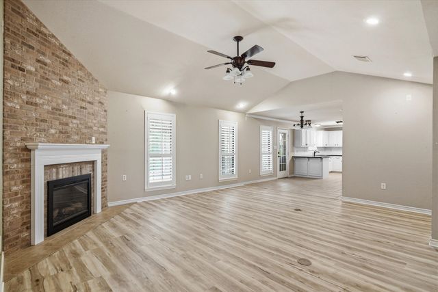 190 Westshore Drive, Wills Point, TX 75169