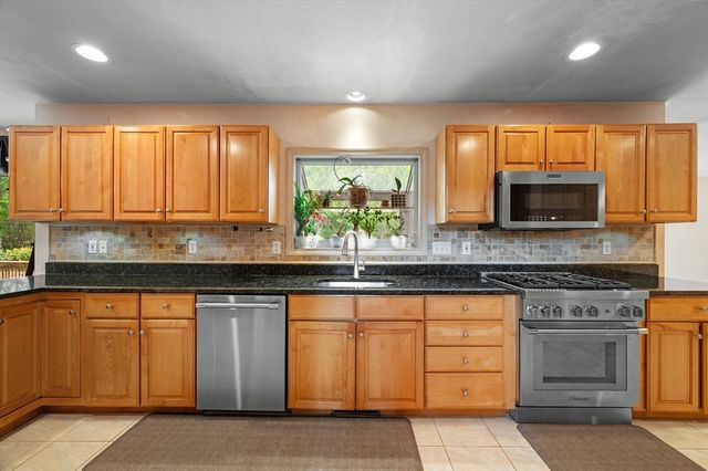 15 Darrell Dr., North Reading, MA 01864