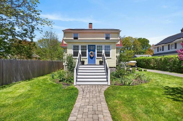 7 Verndale Circle, Bristol, RI 02809