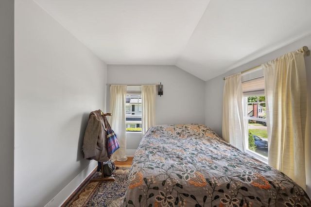 7 Verndale Circle, Bristol, RI 02809