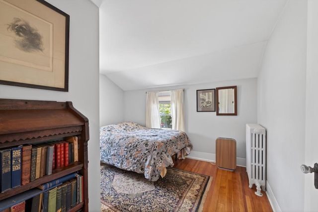 7 Verndale Circle, Bristol, RI 02809
