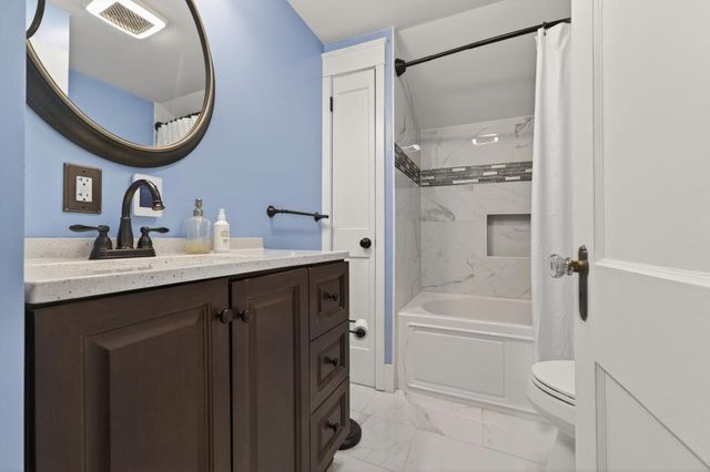 7 Verndale Circle, Bristol, RI 02809