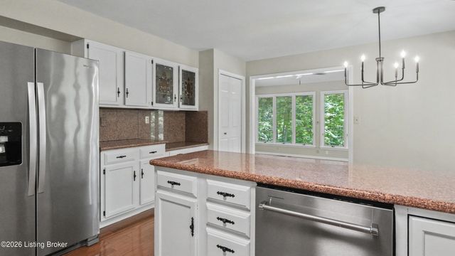 306 Long Run Rd, Louisville, KY 40245