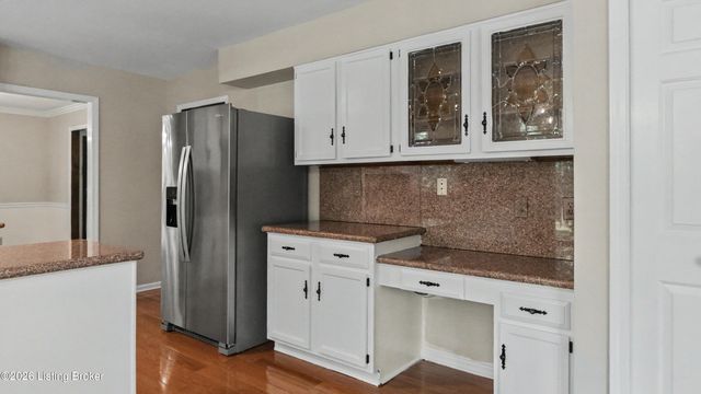 306 Long Run Rd, Louisville, KY 40245