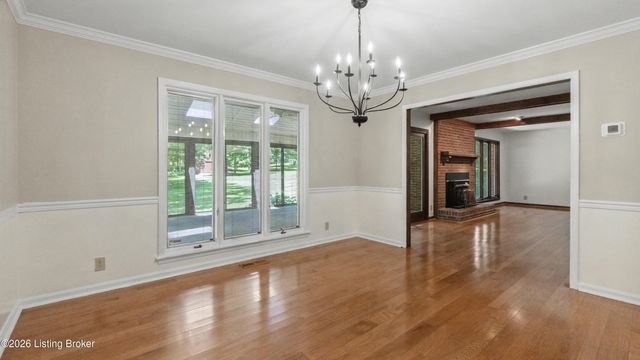 306 Long Run Rd, Louisville, KY 40245