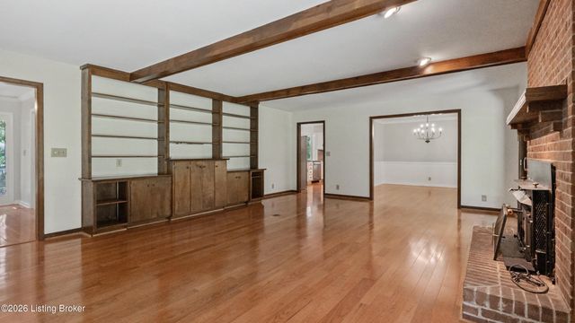 306 Long Run Rd, Louisville, KY 40245
