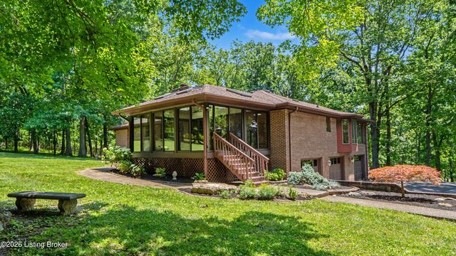 306 Long Run Rd, Louisville, KY 40245