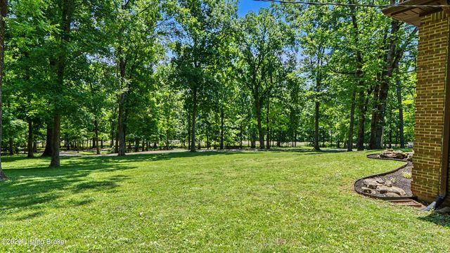 306 Long Run Rd, Louisville, KY 40245