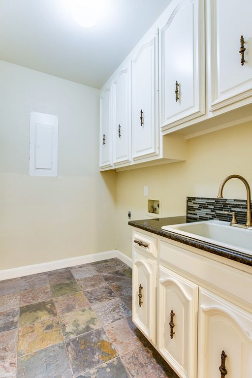 Image 17 of property listing at 5114 Fairway Dr, San Angelo, TX 76904