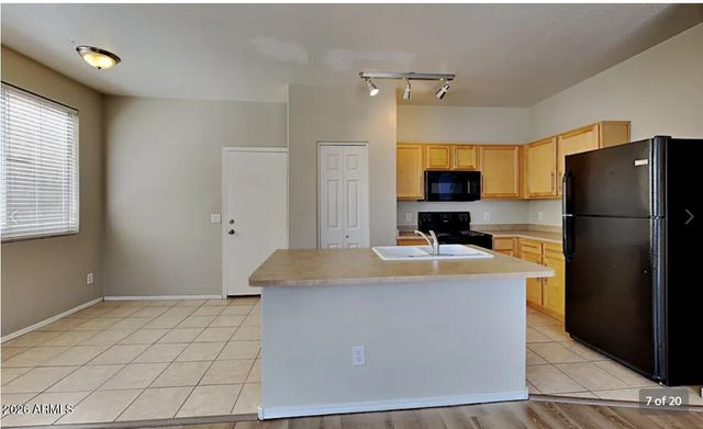 1515 E SHERATON Lane, Phoenix, AZ 85040