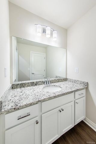 5 Grandview Circle 70, White Lake Charter Township, MI 48386