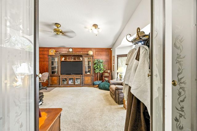 127 Fourth Avenue, Gold Hill, OR 97525