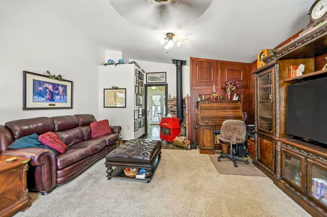 127 Fourth Avenue, Gold Hill, OR 97525