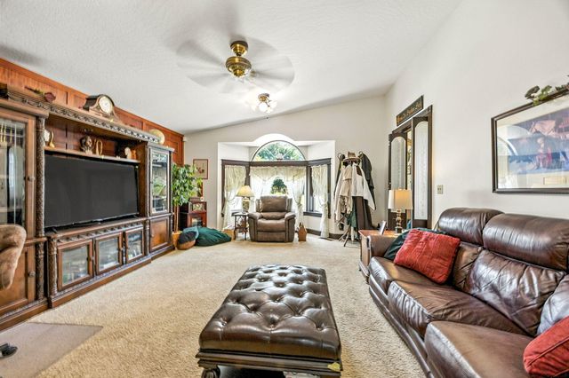 127 Fourth Avenue, Gold Hill, OR 97525