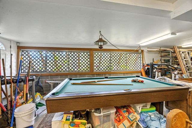 127 Fourth Avenue, Gold Hill, OR 97525