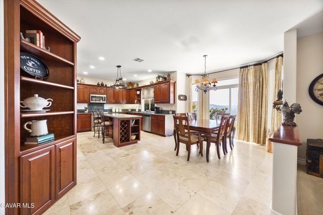 27021 Barkes Way, Tehachapi, CA 93561