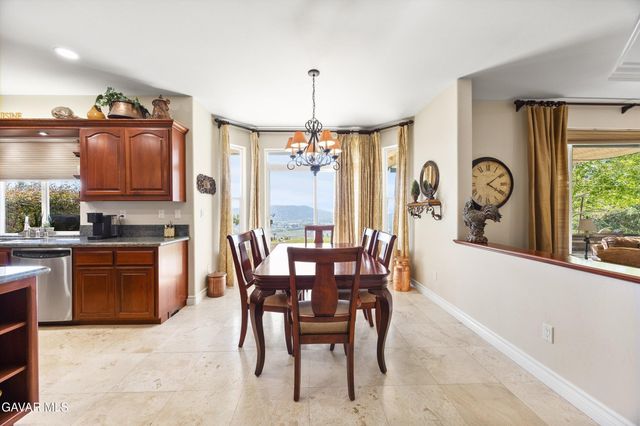 27021 Barkes Way, Tehachapi, CA 93561
