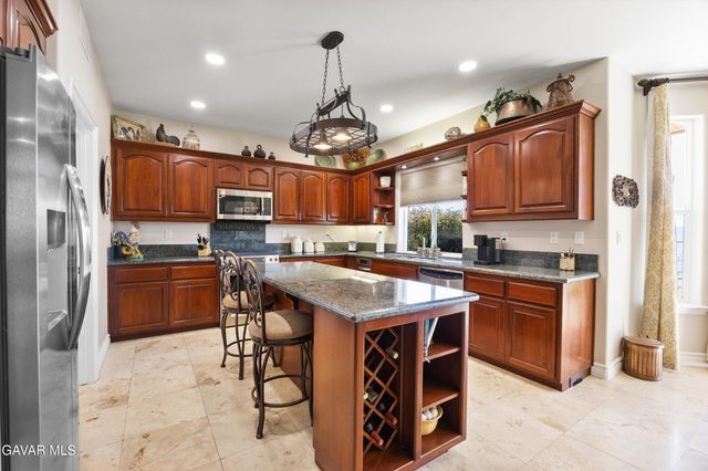 27021 Barkes Way, Tehachapi, CA 93561