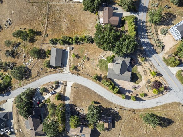27021 Barkes Way, Tehachapi, CA 93561