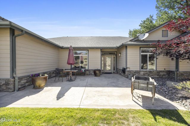 27021 Barkes Way, Tehachapi, CA 93561