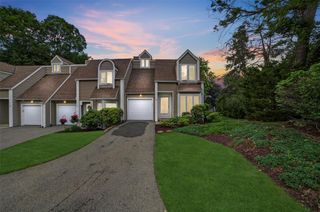 32 Spring Pond Drive, Ossining, NY 10562