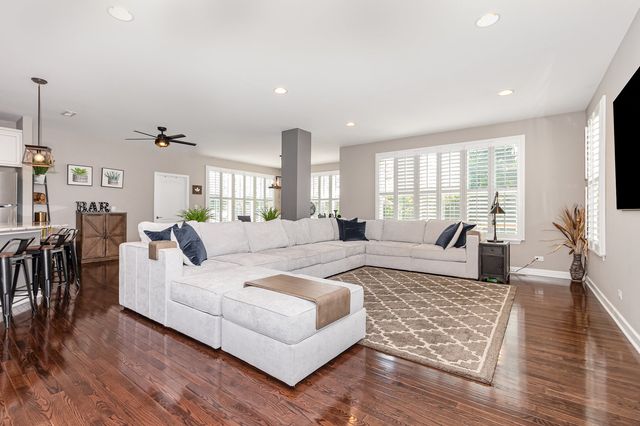 2612 Retreat Circle, Lisle, IL 60532