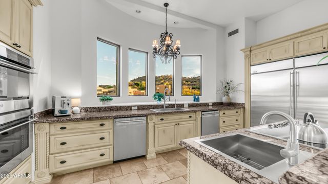 1744 E DESERT WILLOW Drive, Phoenix, AZ 85048