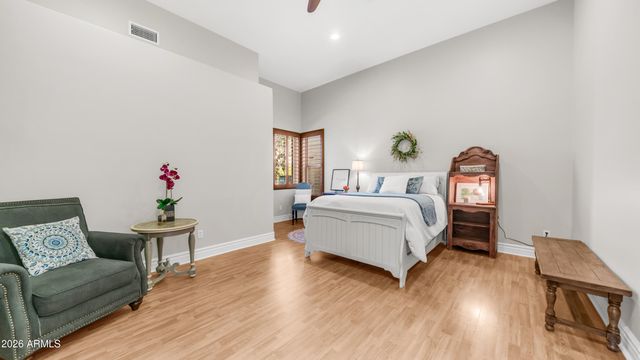 1744 E DESERT WILLOW Drive, Phoenix, AZ 85048