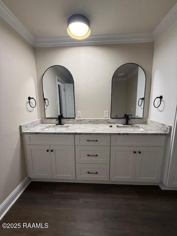 112 Thorn Drive, Youngsville, LA 70592