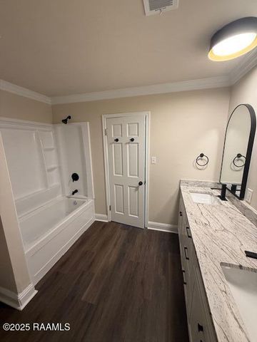 112 Thorn Drive, Youngsville, LA 70592